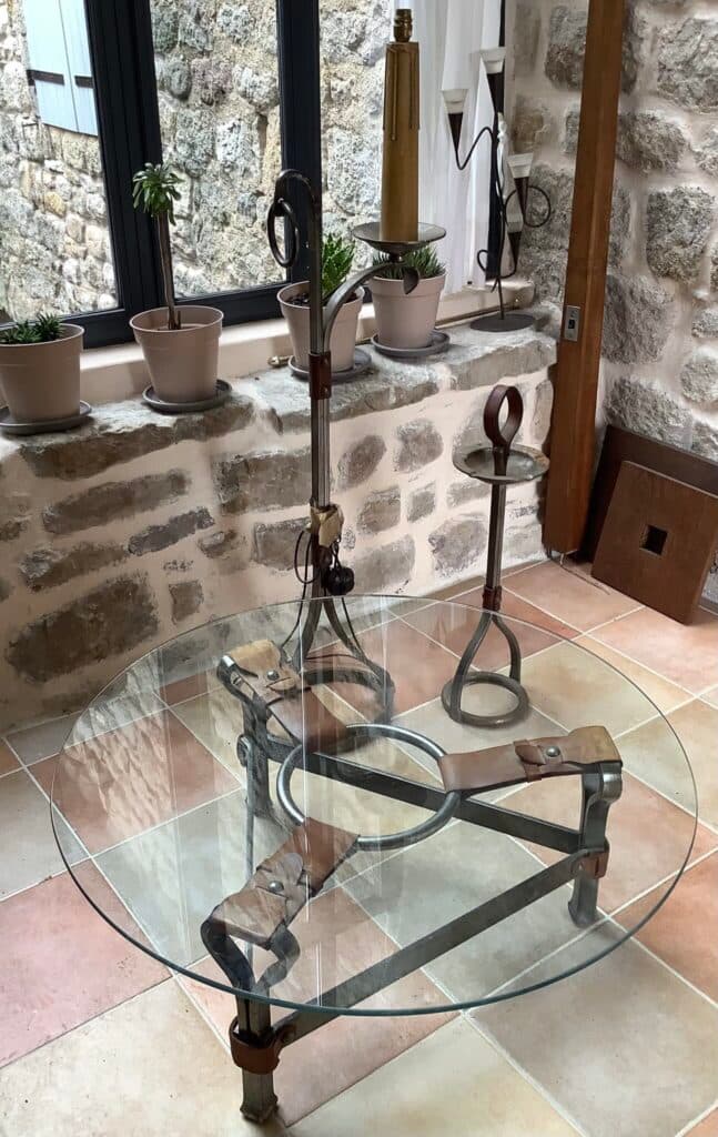 Tasación del Mobiliario Diseño Jacques Adnet – Mesa Baja