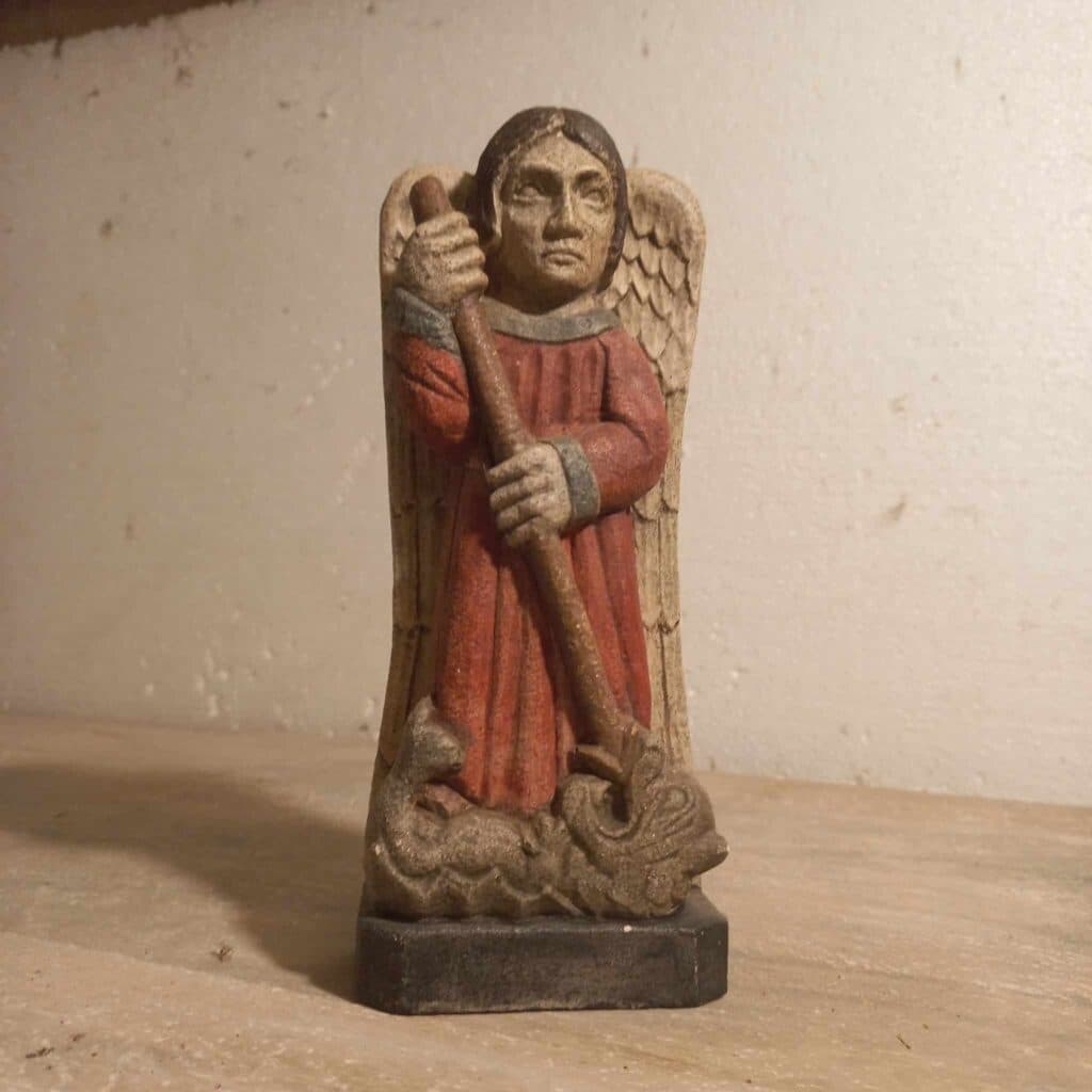 Tasación de Precio de una Estatuilla de San Miguel Policromada de JLD Delaroche