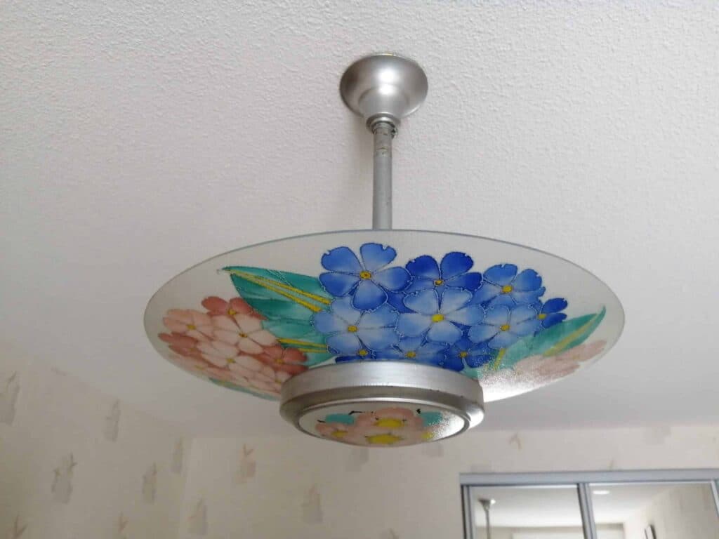 Tasación de la suspensión en pasta de vidrio firmada Loys Lucha de estilo Art Nouveau