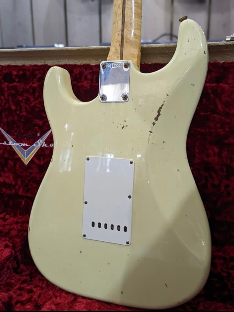 “Tasación de una Fender Stratocaster Masterbuilt Vintage White Journeyman AAA fabricada por Jason Smith en 2022”